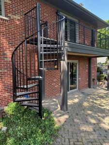 Plymouth MI small deck project by builder